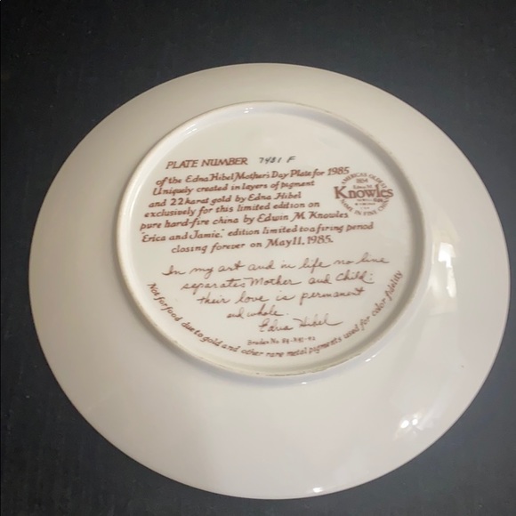 Edna Hibel 1985 Mothers Day Plate - Picture 4 of 5